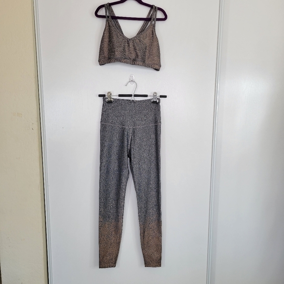 Beyond yoga top and leggings in‎ gray with rose gold ombré accents Medium - Picture 1 of 17